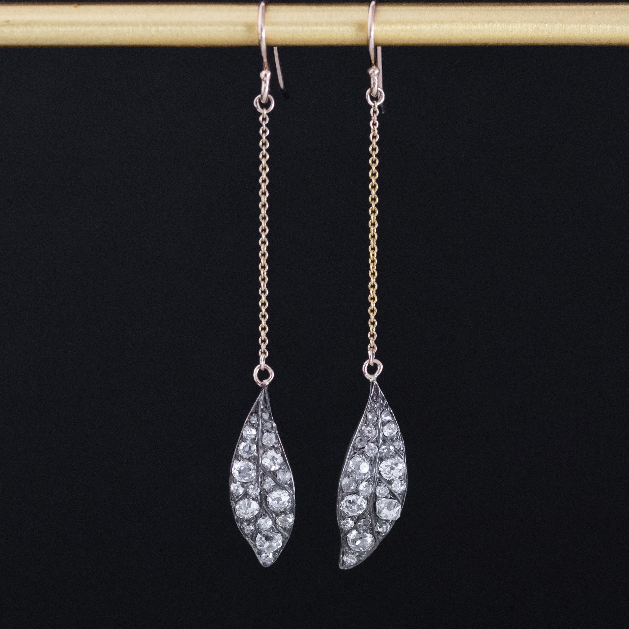 1.15CTW LEAF COMPONENT DIAMOND DANGLE EARRINGS