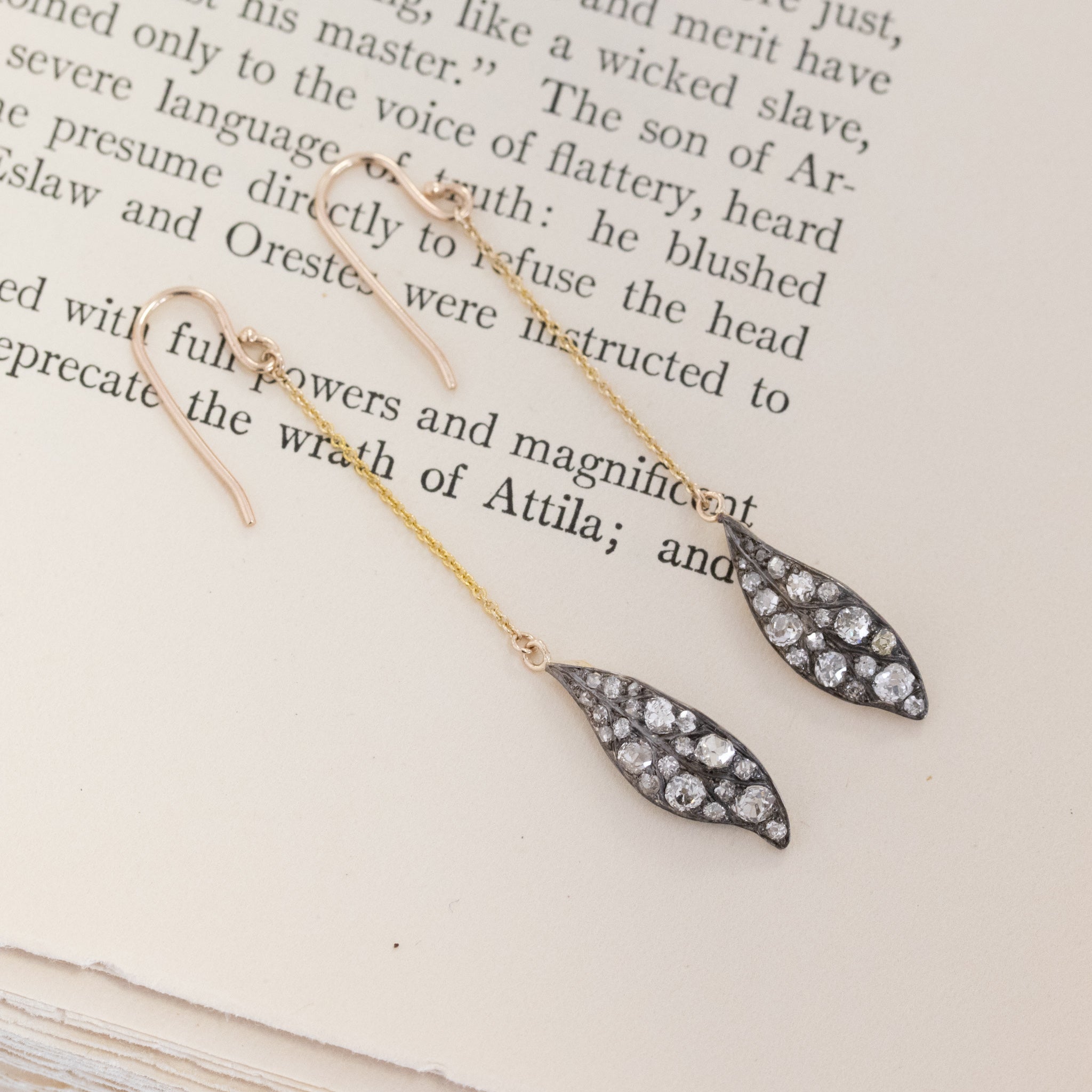 1.15CTW LEAF COMPONENT DIAMOND DANGLE EARRINGS