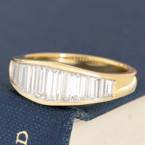 1.25ctw Graduated Baguette Cut Diamond Band