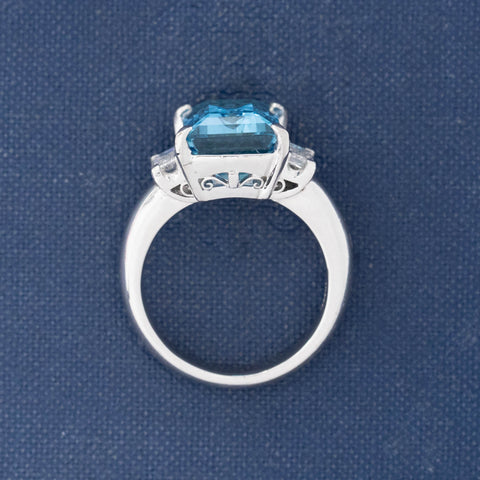 5.76ct Vintage Aquamarine & Diamond Ring