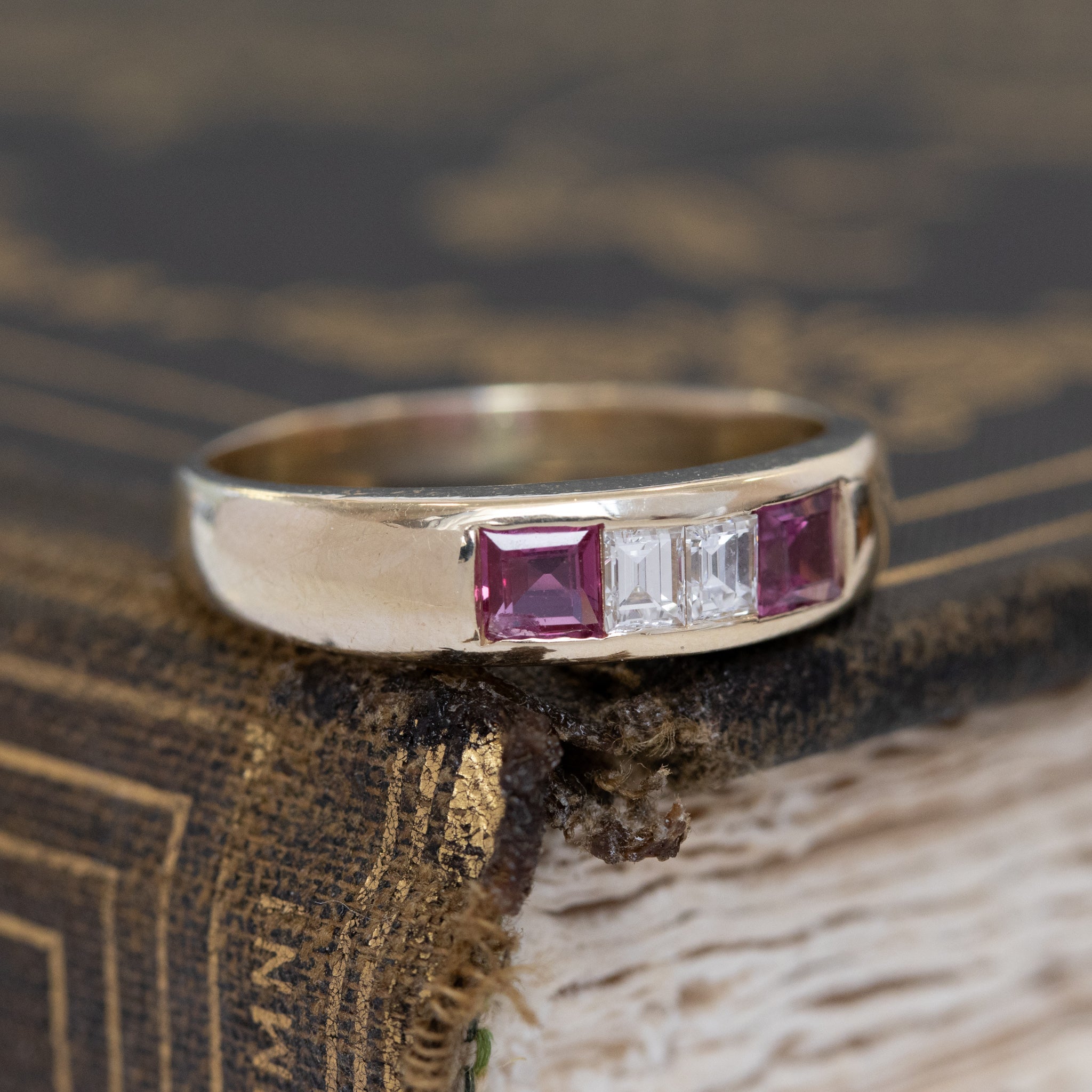 .81CTW RUBY & DIAMOND BAND, 14KT YELLOW GOLD