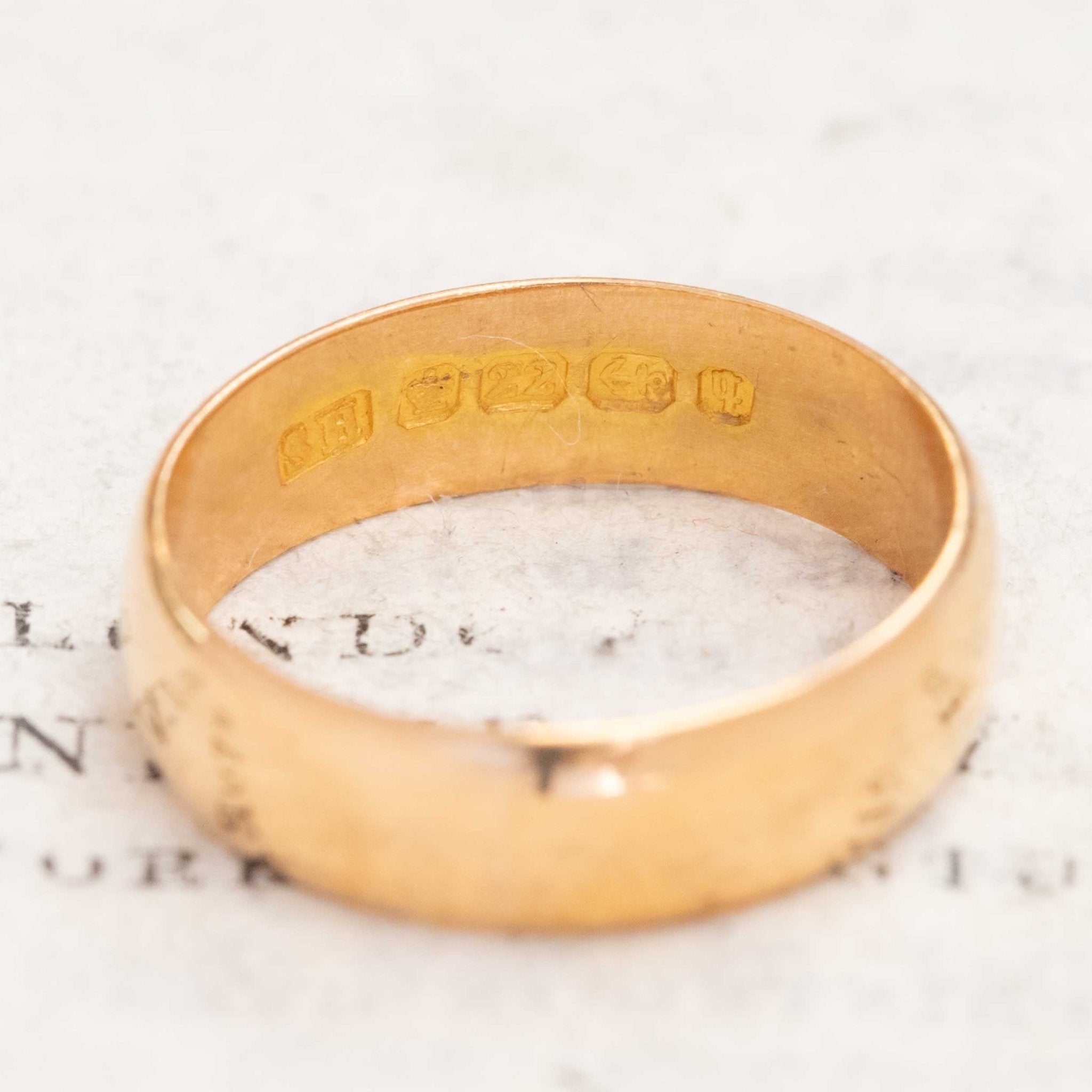 legant antique 22kt gold band, heirloom-quality wedding ring.
