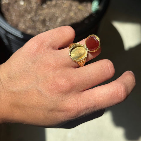 Antique Intaglio Sardonyx Poison Ring