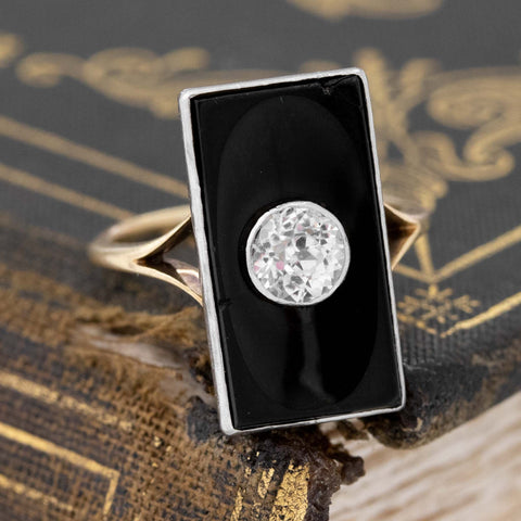 Antique jubilee cut white sapphire and onyx dinner ring in 14kt yellow gold – alternate view 3