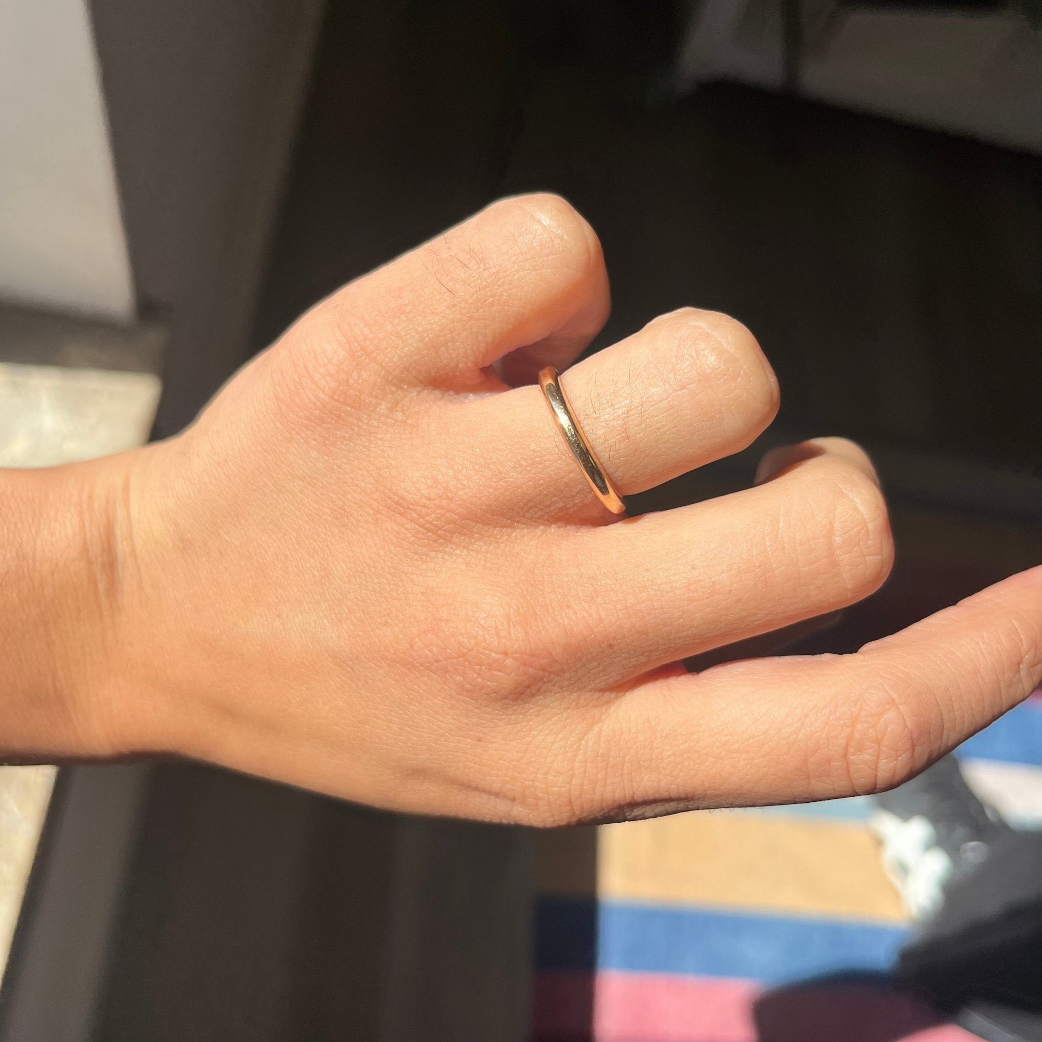 Handcrafted vintage 18kt gold wedding band, classic style.