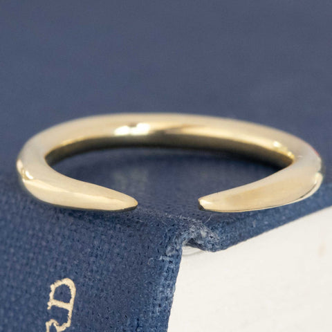 "Arc" Wedding Band in Yellow Gold, antique-inspired one-of-a-kind wedding band