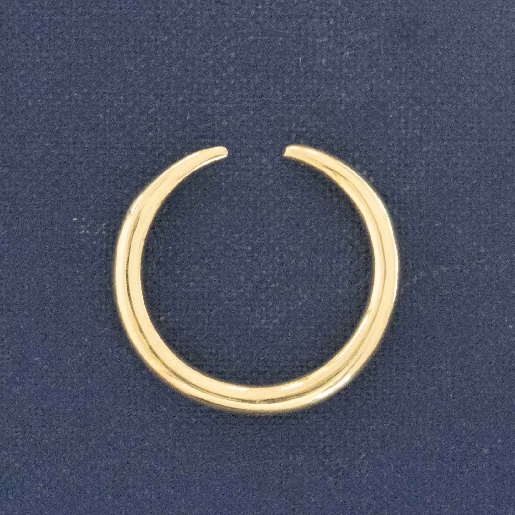 Side view of "Arc" Wedding Band in Yellow Gold