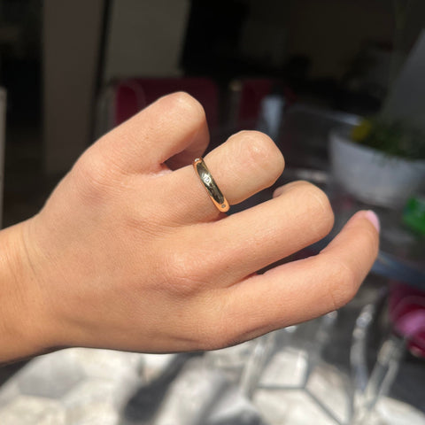 Round Cut Diamond Scatter Band