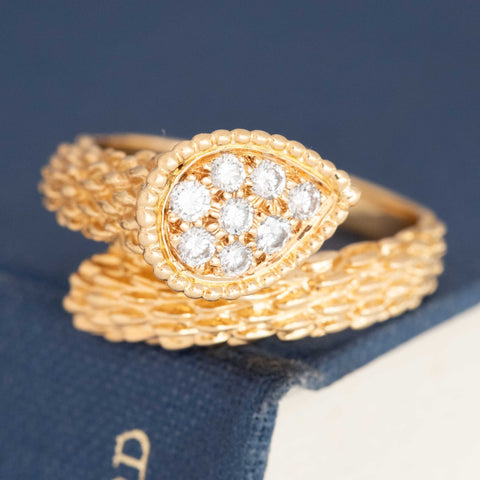 Vintage French diamond pavé bypass ring in 18kt yellow gold with milgrain edge