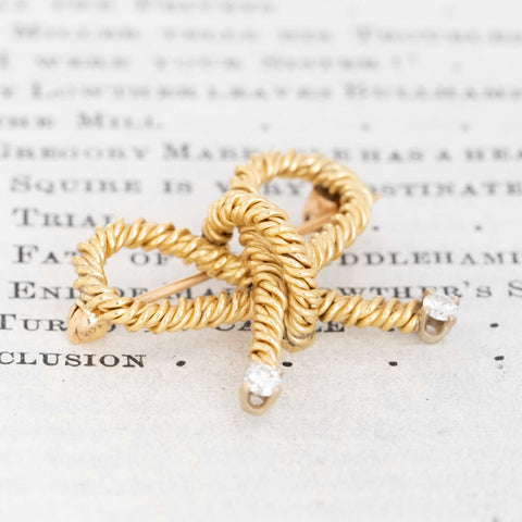 Vintage Tiffany & Co. twisted rope bow brooch with diamond tips in 18kt yellow gold – alternate view 2