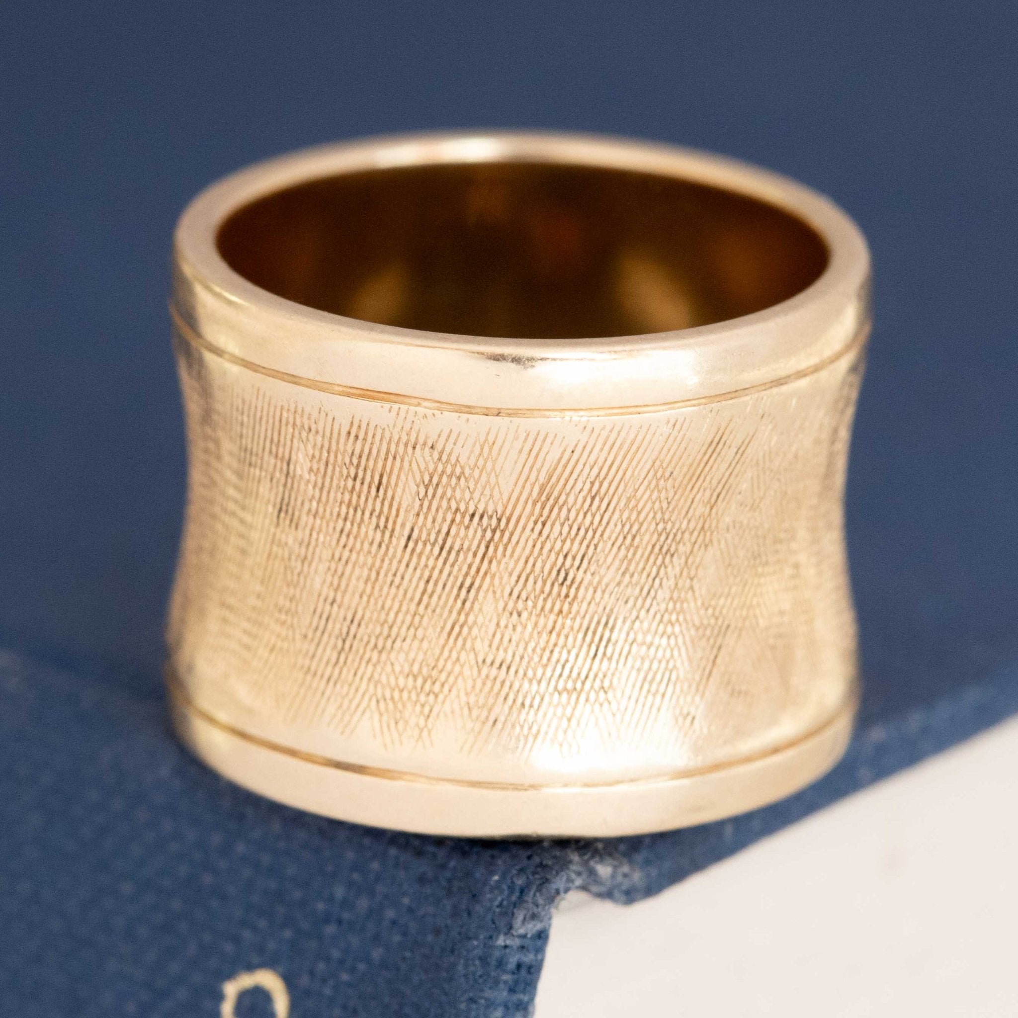Vintage Cartier Florentine cigar band ring in 14kt yellow gold, 13.9 mm wide