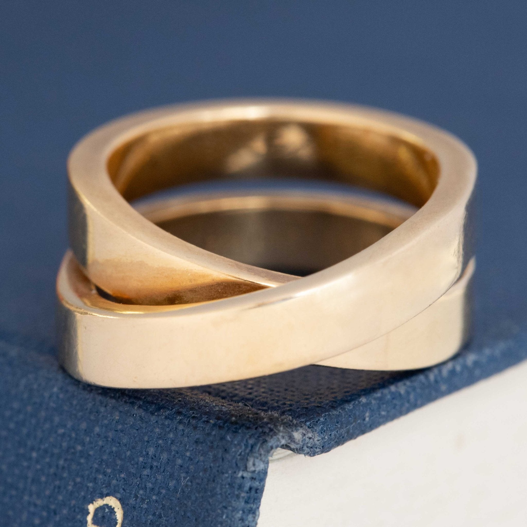 Cartier Nouvelle vintage band, chunky crossover design in polished yellow gold.