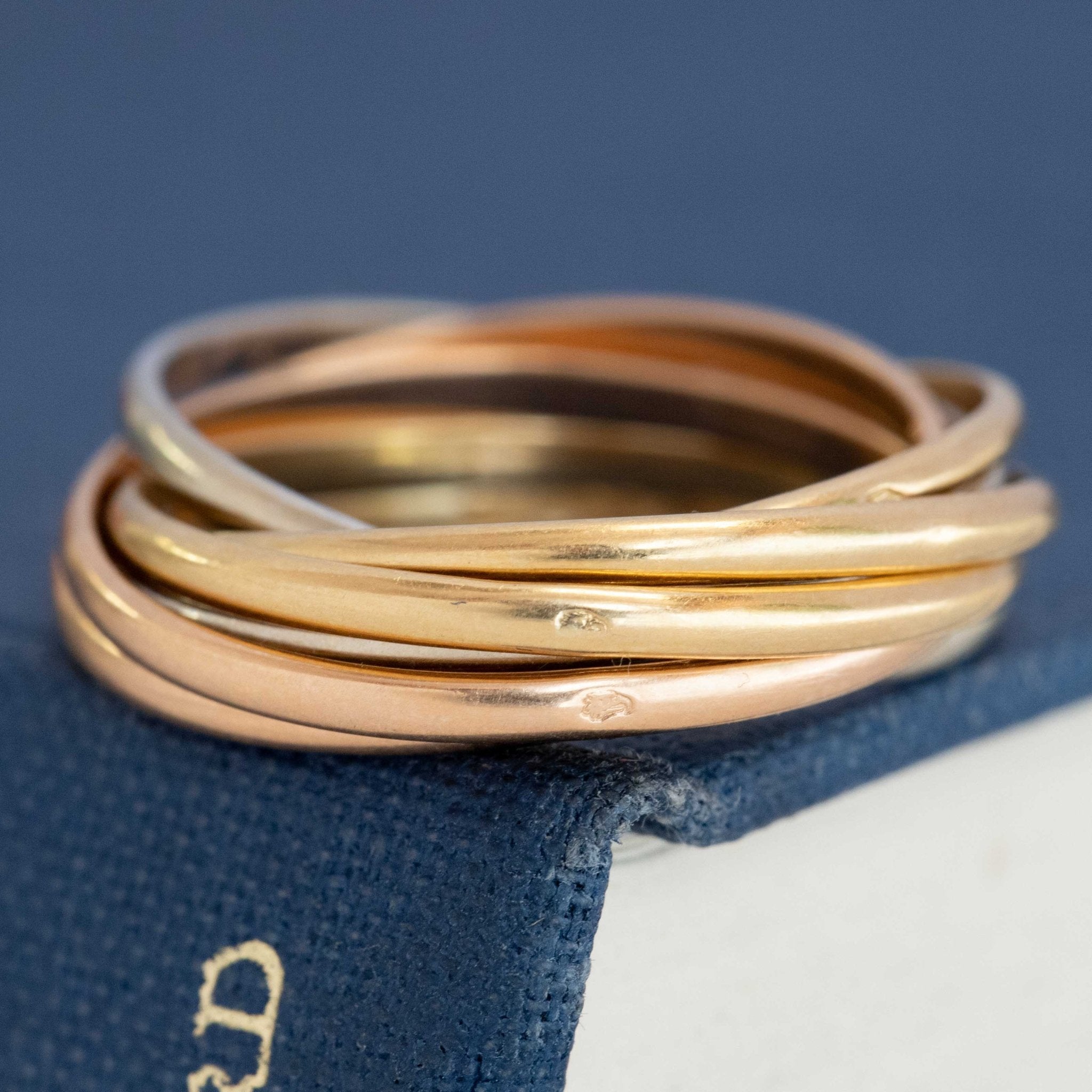Vintage Cartier rolling ring, seven gold bands, collector piece