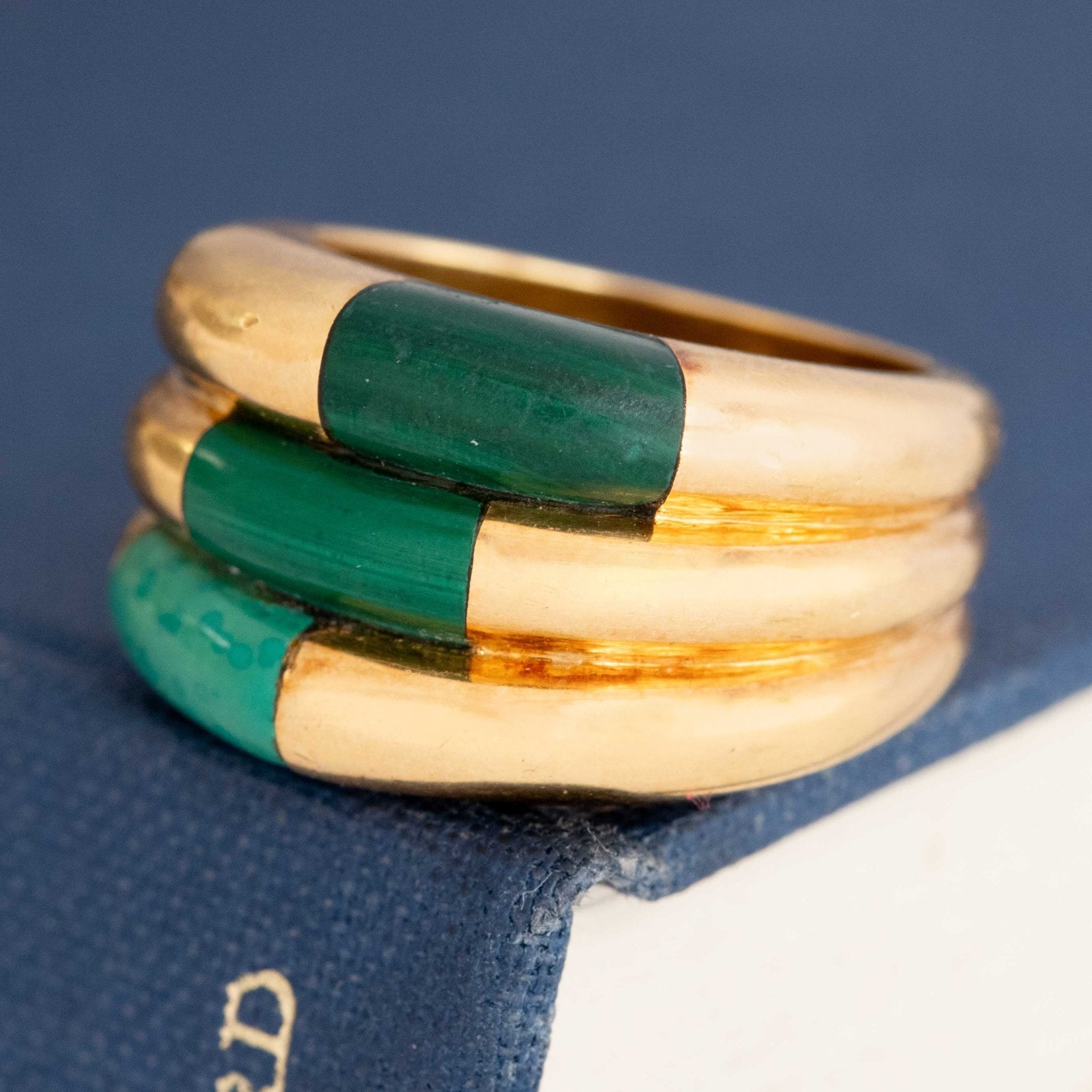Minimalist vintage gold band with malachite detail