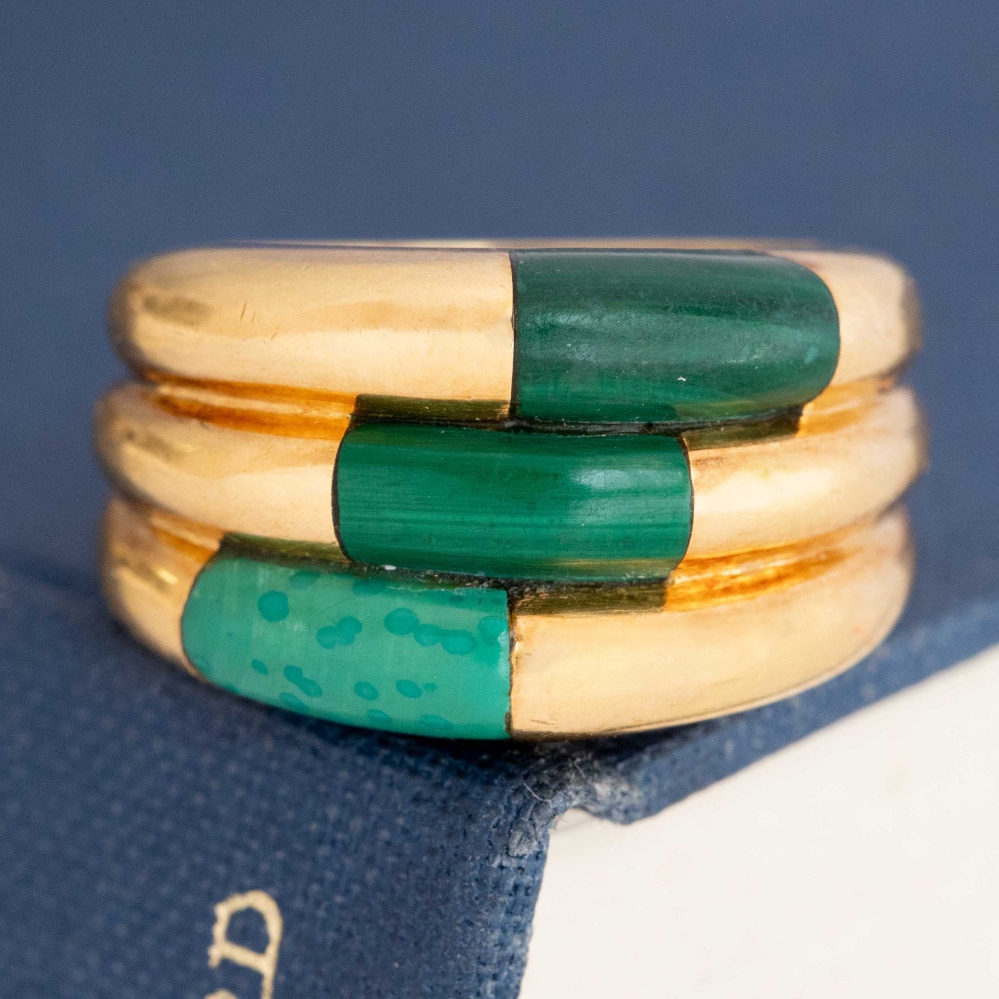 Vintage malachite and 14k gold band ring with bold green gemstone inlay
