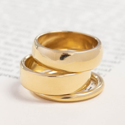 Men's 22kt yellow gold wedding band, 6.7mm – alternate view 2