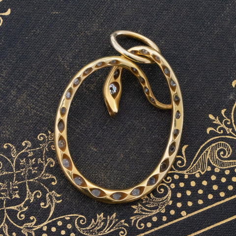 1.03ctw Vintage Diamond Serpent Circle Pendant