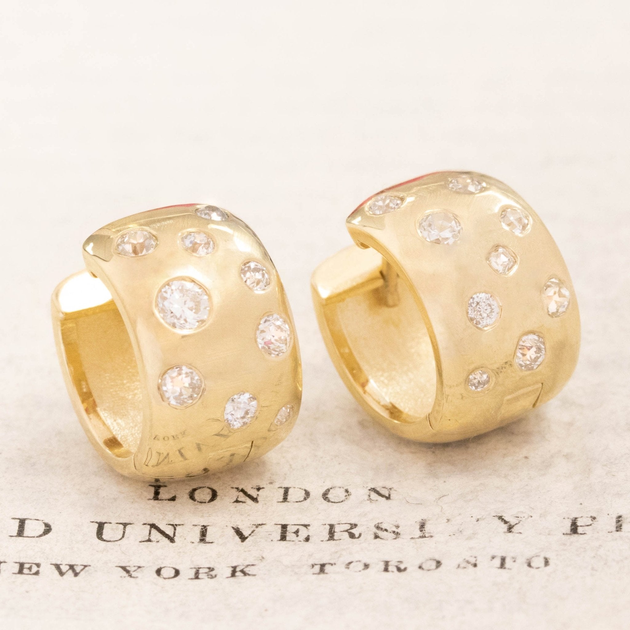 1.04ctw Diamond Scatter Hoop Huggie Earrings