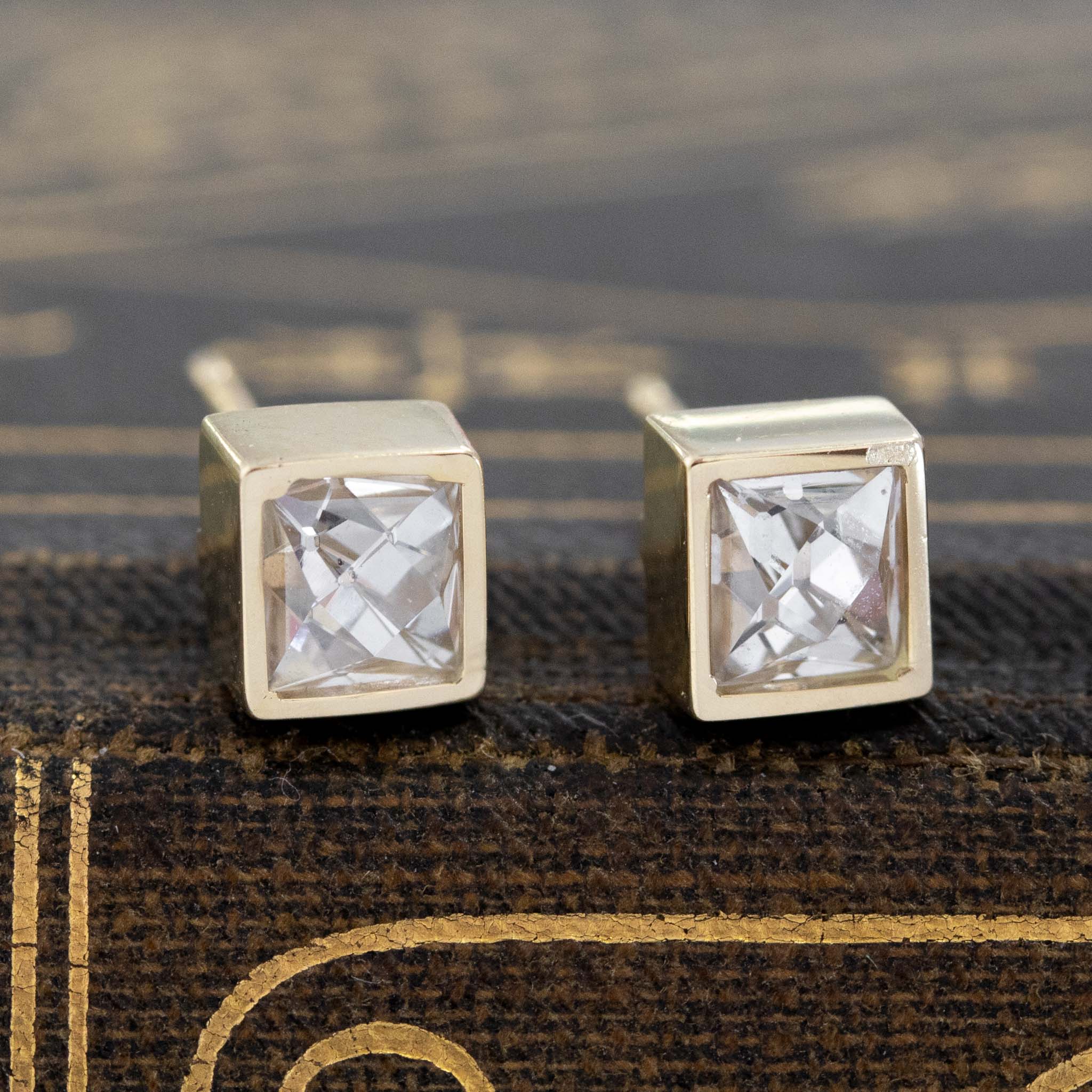 1.14CTW FRENCH CUT DIAMOND BEZEL STUD EARRINGS