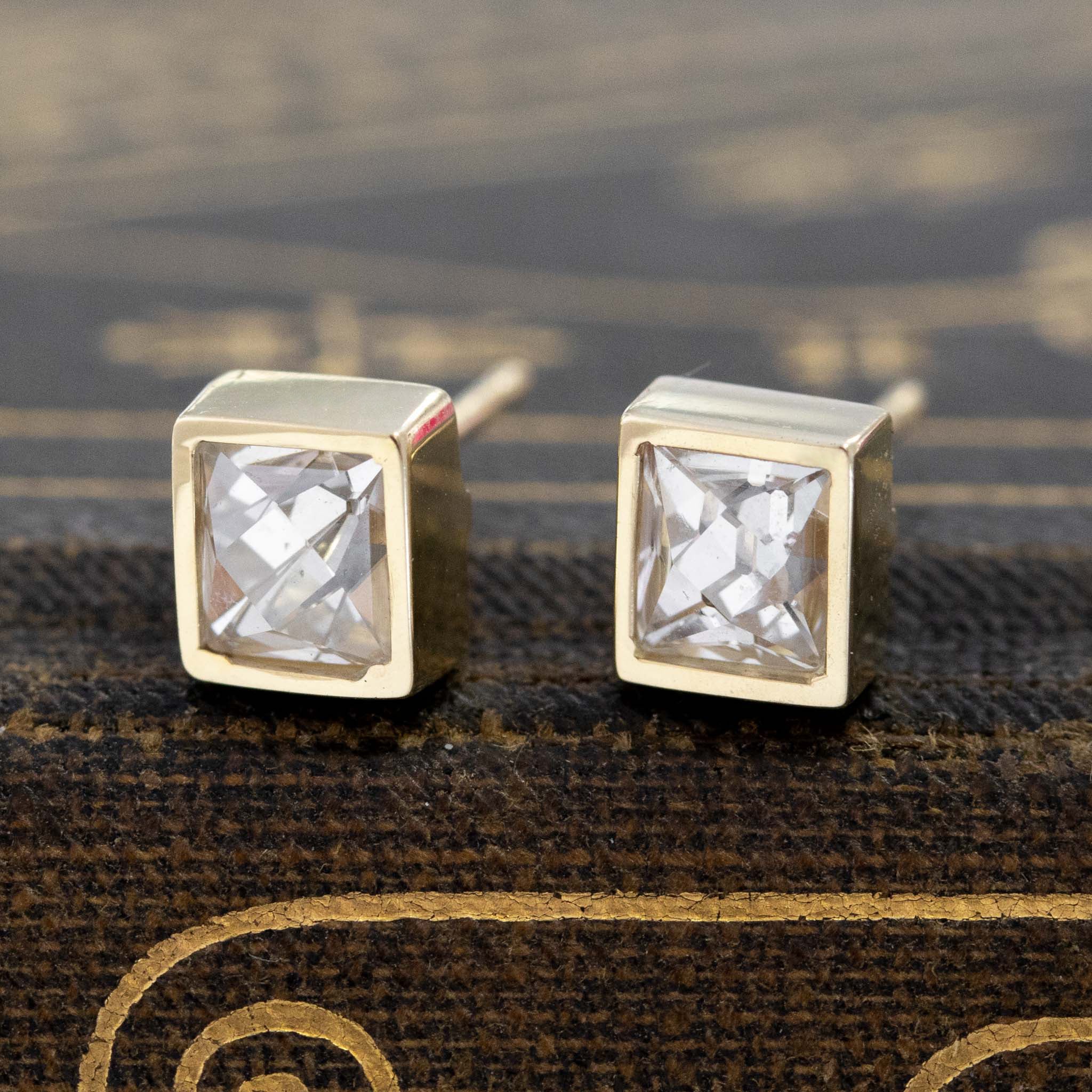 1.14CTW FRENCH CUT DIAMOND BEZEL STUD EARRINGS