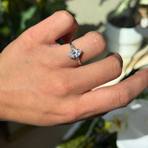 1.25ct Art Deco marquise diamond ring with carre cut shoulders in platinum, GIA – alternate view 2