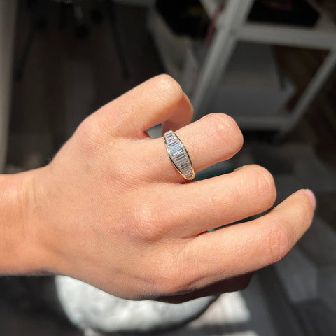 1.25ctw Graduated Baguette Cut Diamond Band