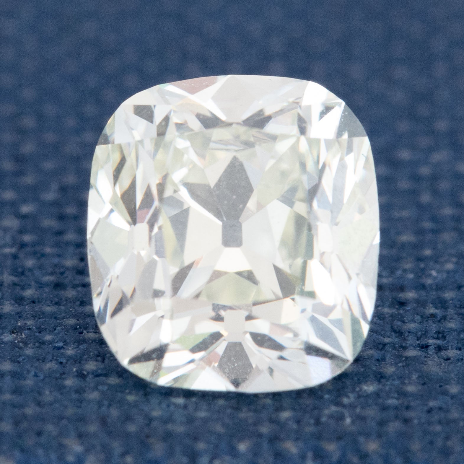 1.27ct Cushion Cut Diamond, GIA L VS2