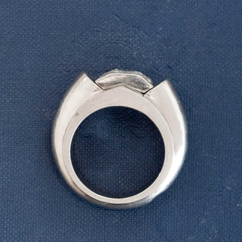 Side view showing heavy 15mm width of French tank ring