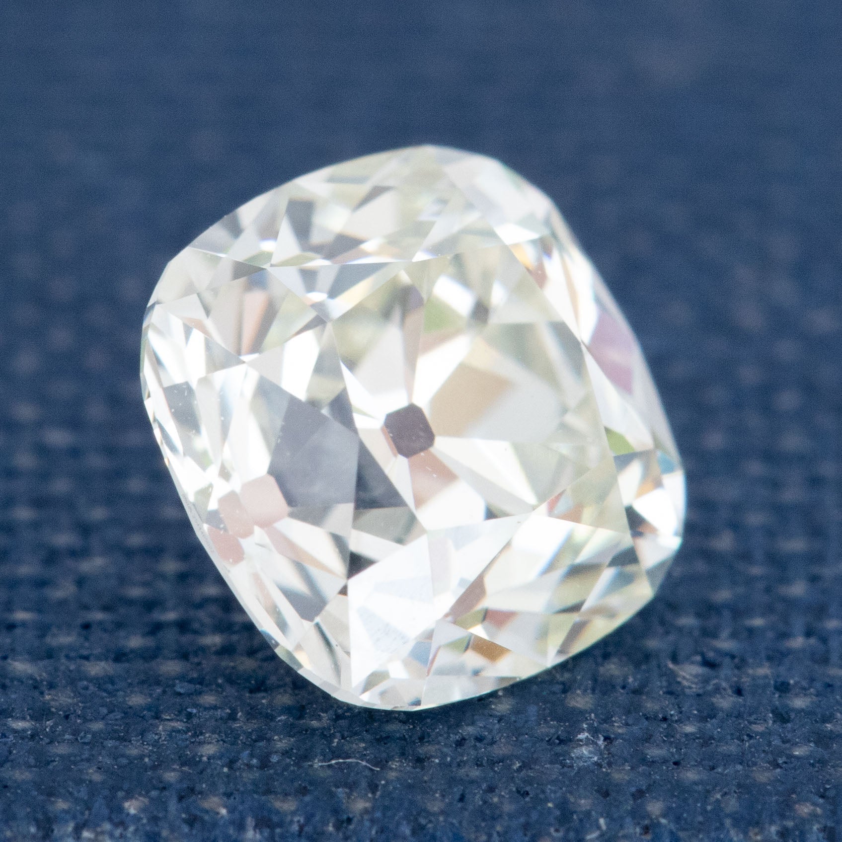 1.37ct Cushion Cut Diamond, GIA L VVS2