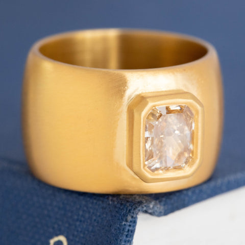 1.51ct Radiant Cut Diamond Cigar Ring