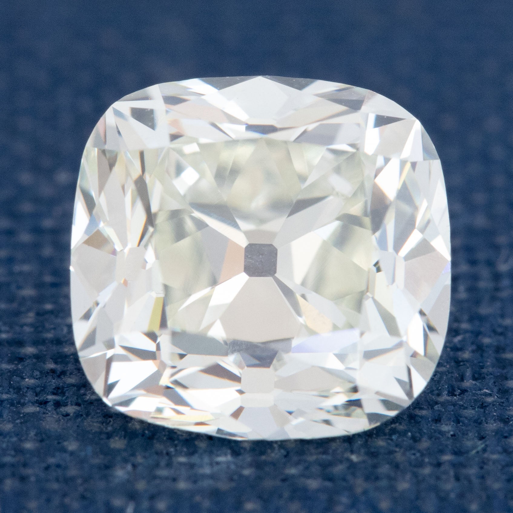 2.28ct Cushion Cut Diamond, GIA L VS2