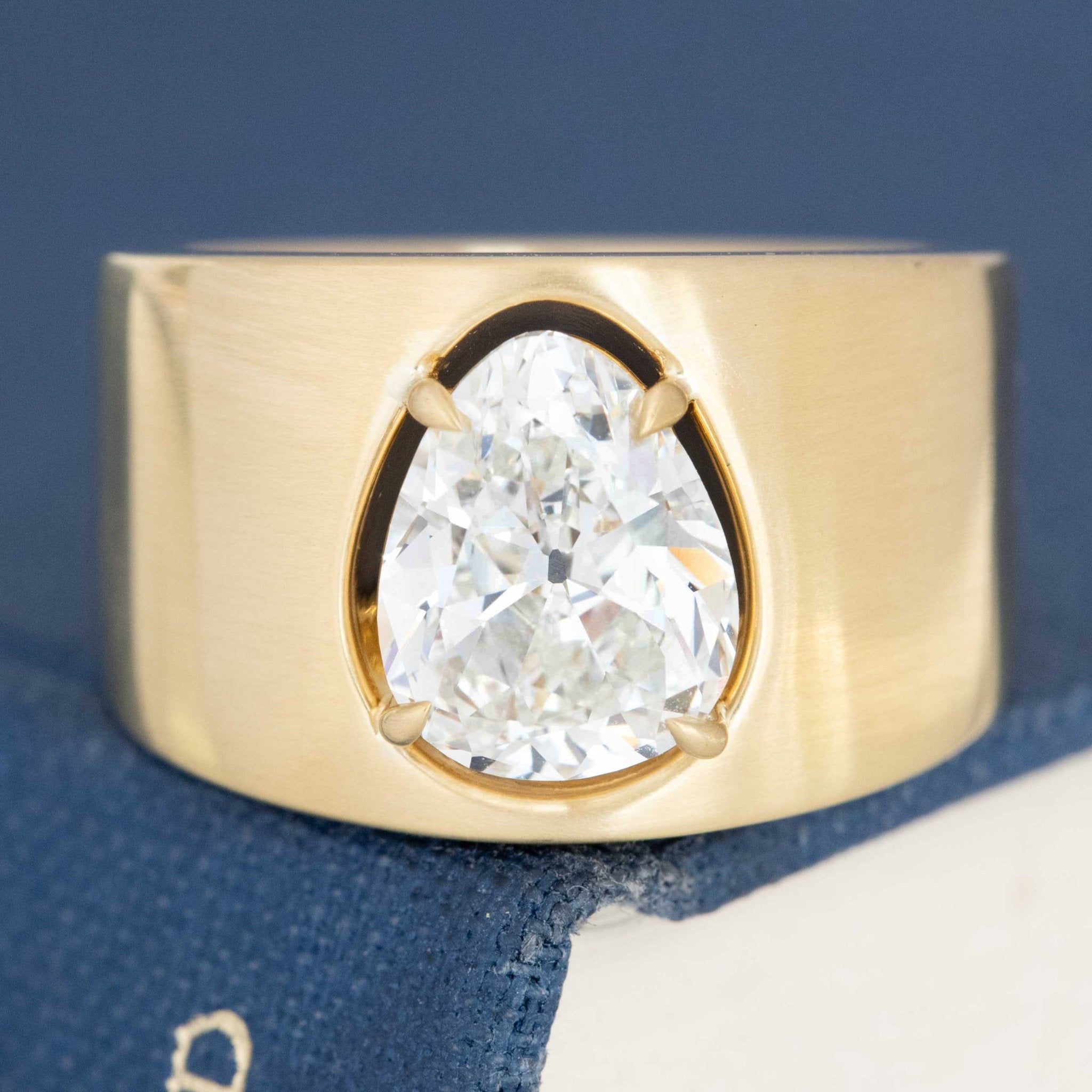 2.32ct Vintage Pear Cut Diamond Cigar Ring, GIA I VS2