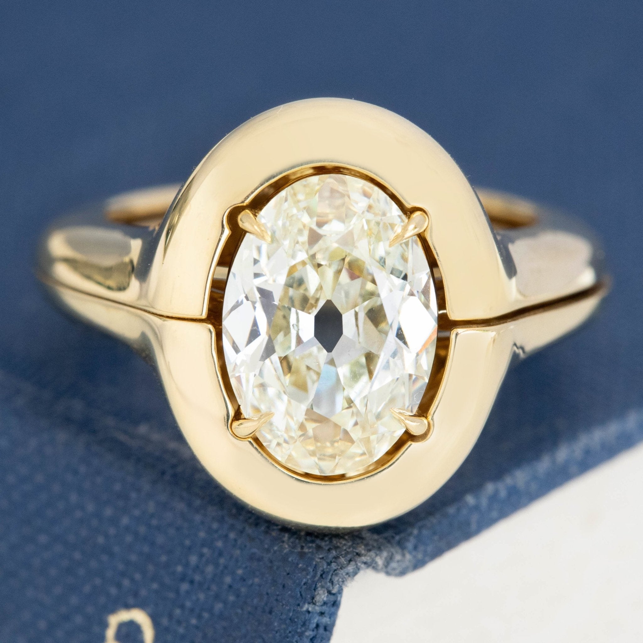 2.50ct Oval Cut Diamond Solitaire with Jacket, GIA N SI2