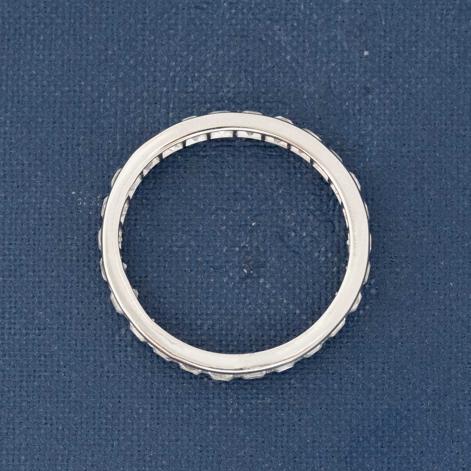 Vintage 1920s French-cut diamond band channel set