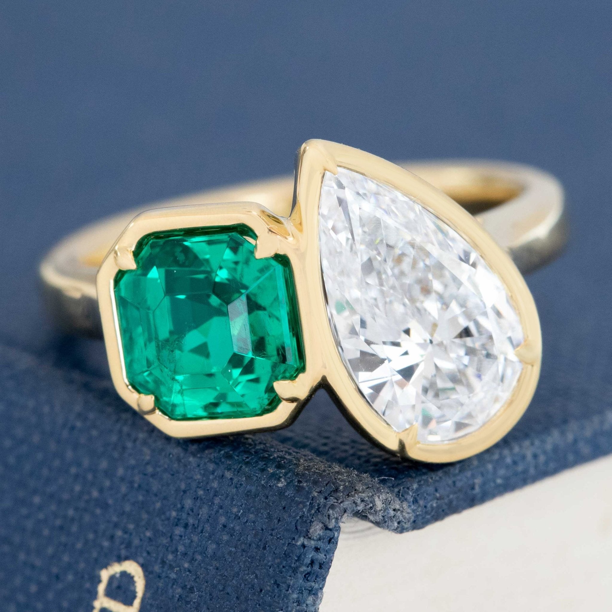 2.97ctw Pear Cut Diamond & Colombian Emerald Toi et Moi Ring, GIA D IF