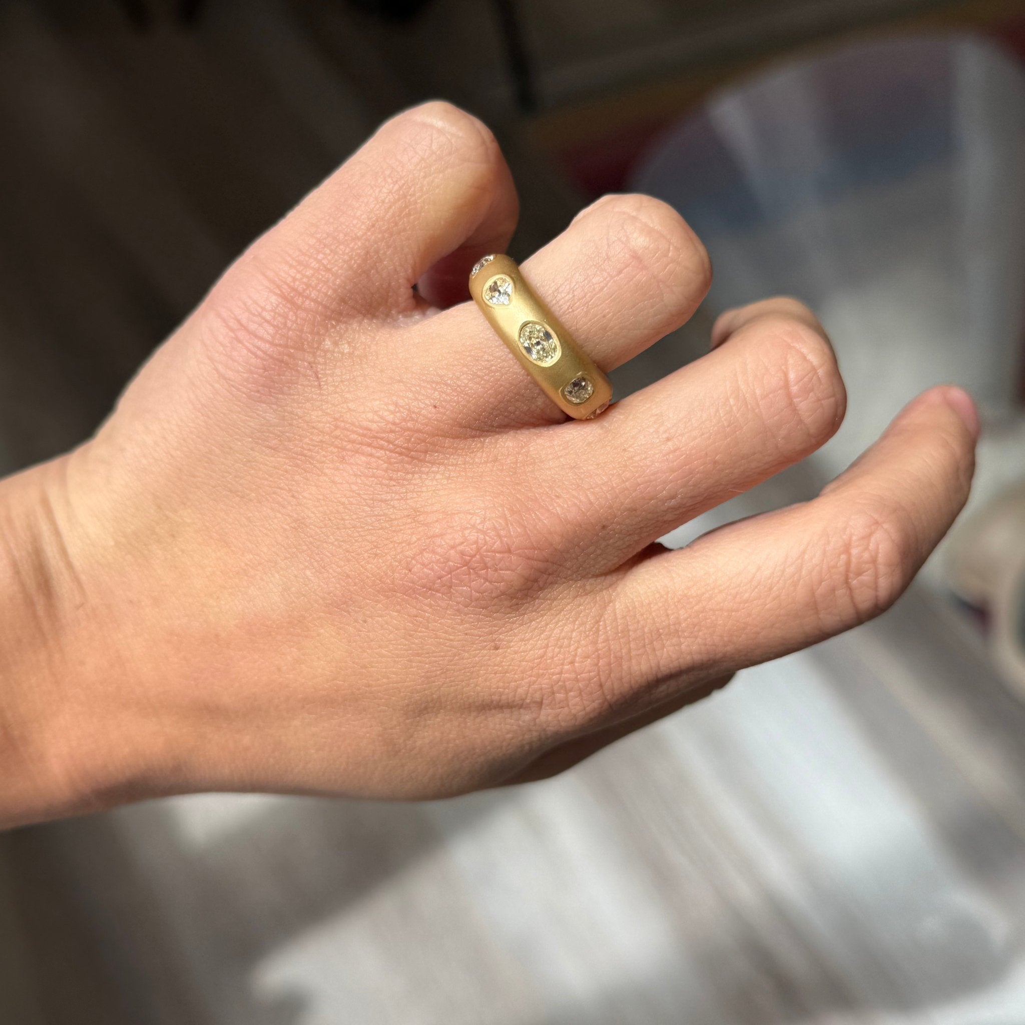 2.98ctw Mixed Old Cut Diamond Scatter Band