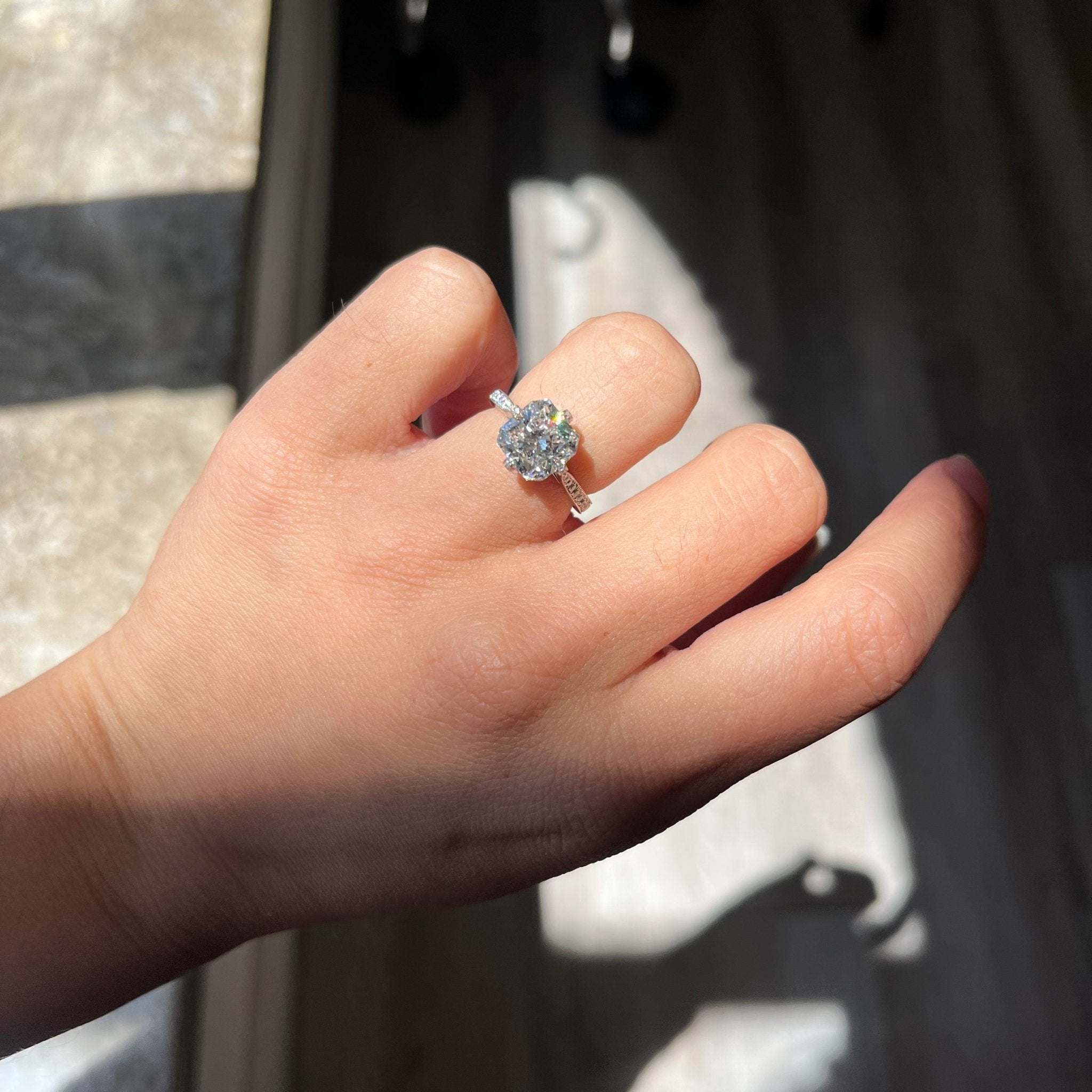 3.02CT RADIANT CUT DIAMOND SOLITAIRE, GIA G VS1