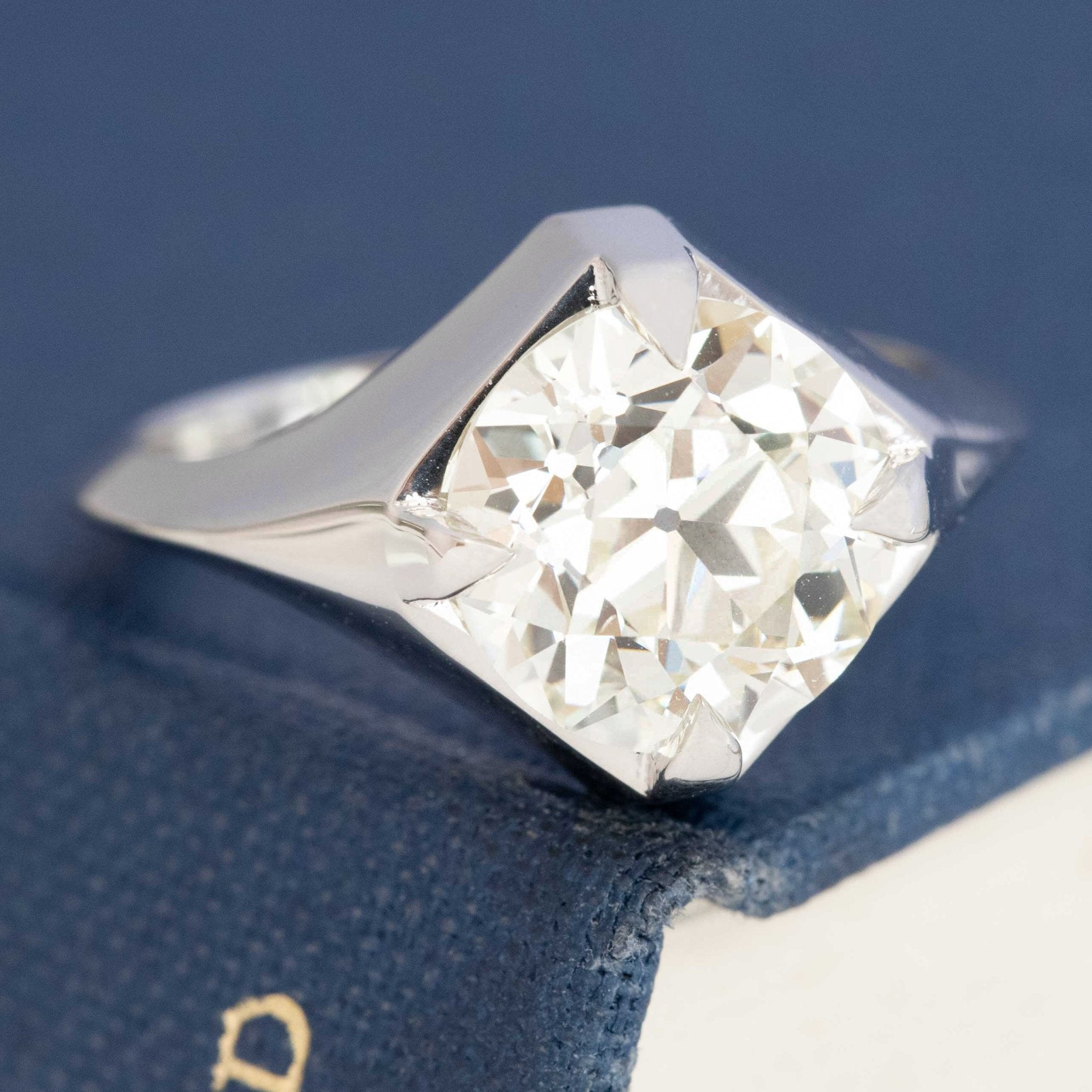 lose-up of 3.21ct Old European diamond in solitaire setting
