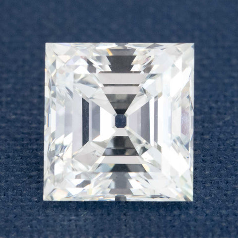 Vintage 3.63 carat carré cut diamond loose stone detail