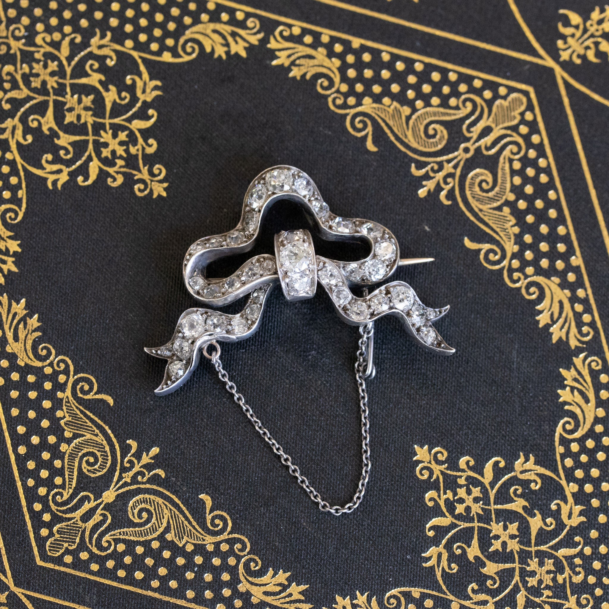 5.20ctw Victorian Bow Motif Brooch