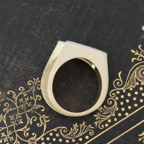 .68ctw Vintage V Diamond Dinner Ring
