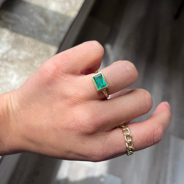 1.18ct Colombian Emerald Engraved Bezel Ring