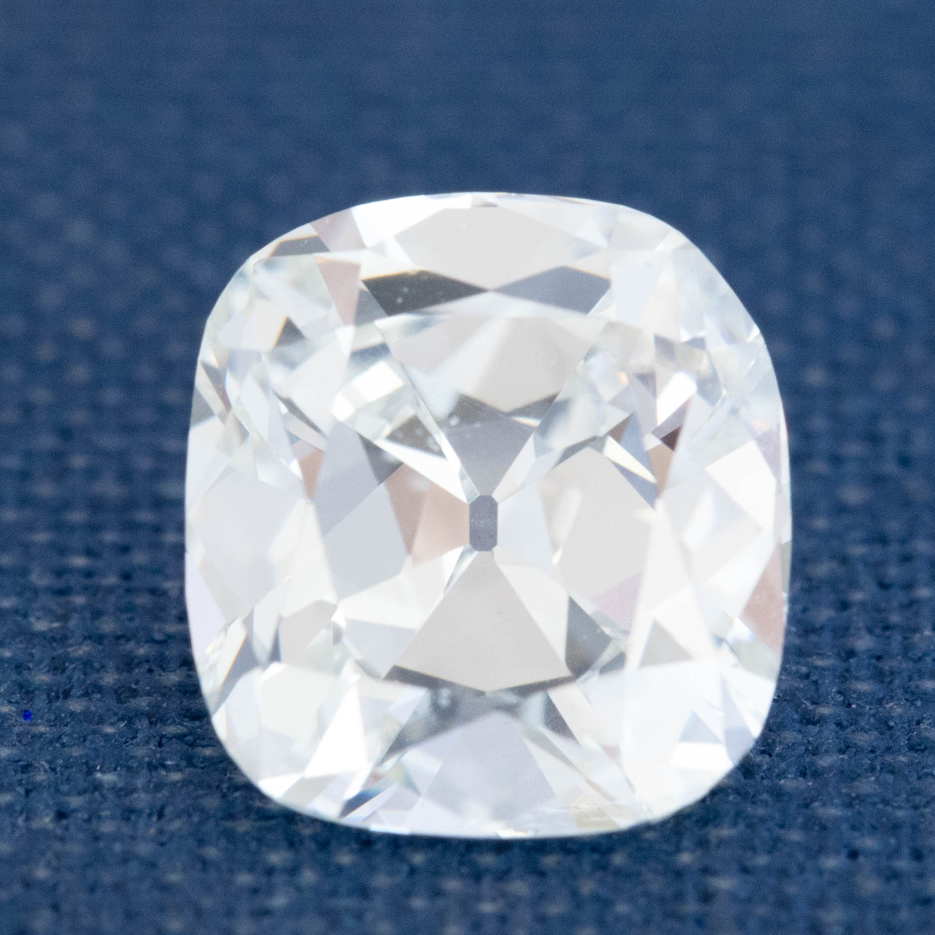 2.50ct Cushion Cut Diamond, GIA I VS2