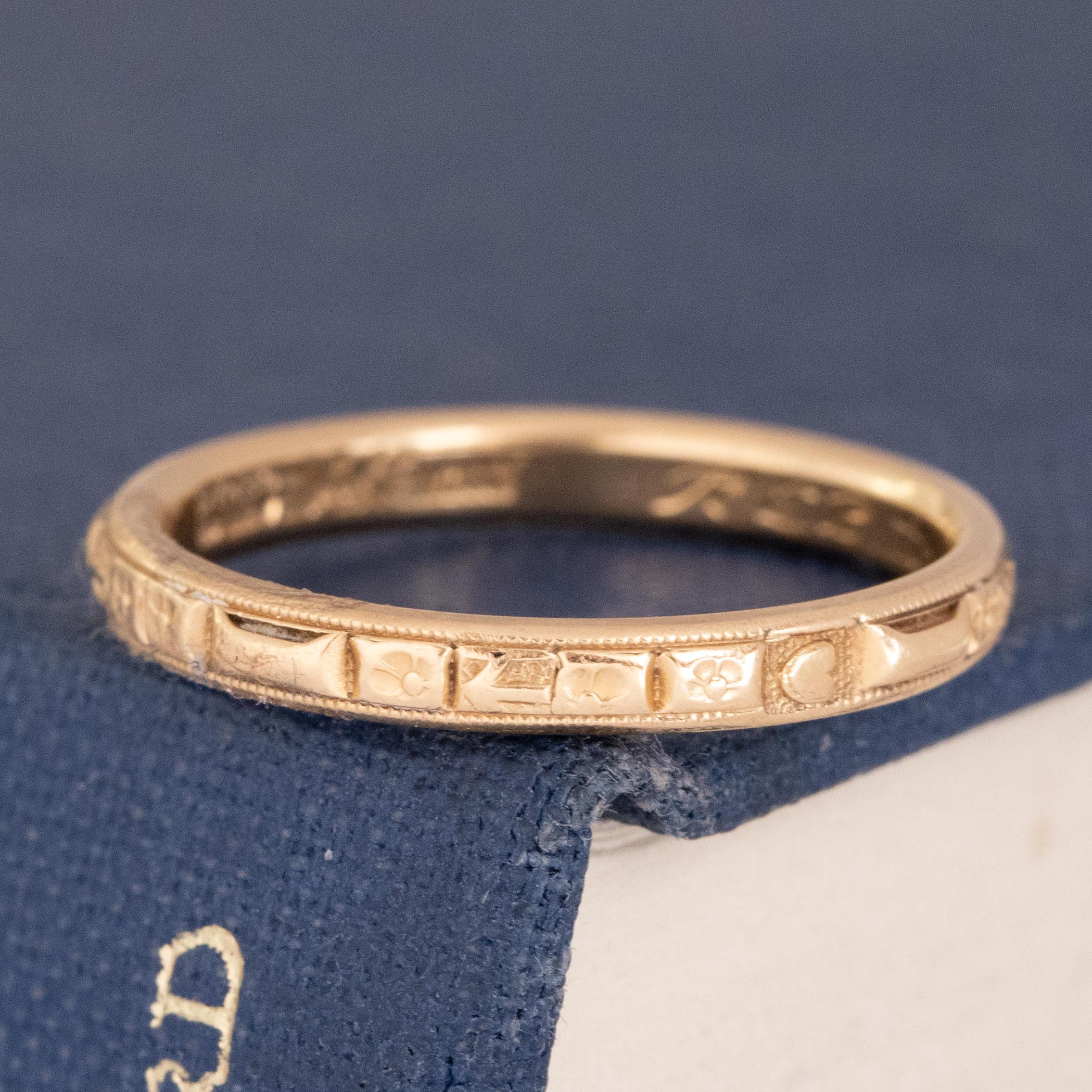 Vintage Floral Etched Yellow Gold Wedding Band