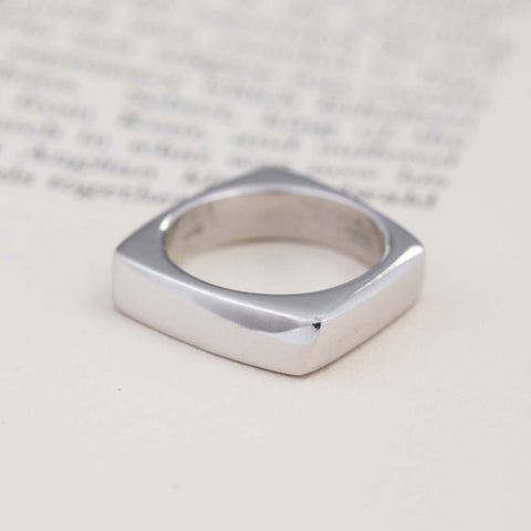 Abstract White Gold Band by Gucci