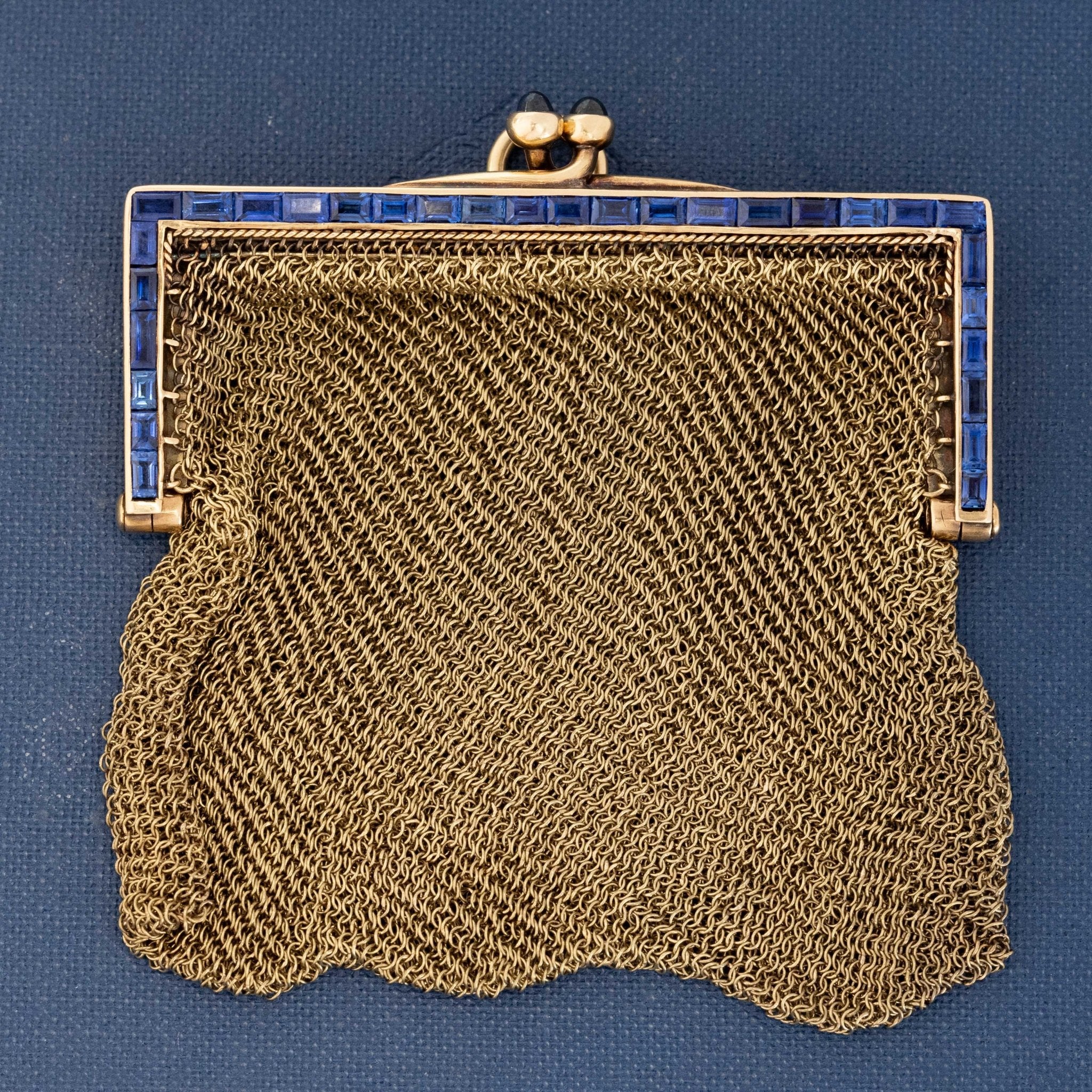 2.95ctw Antique Sapphire Mesh Purse Pendant