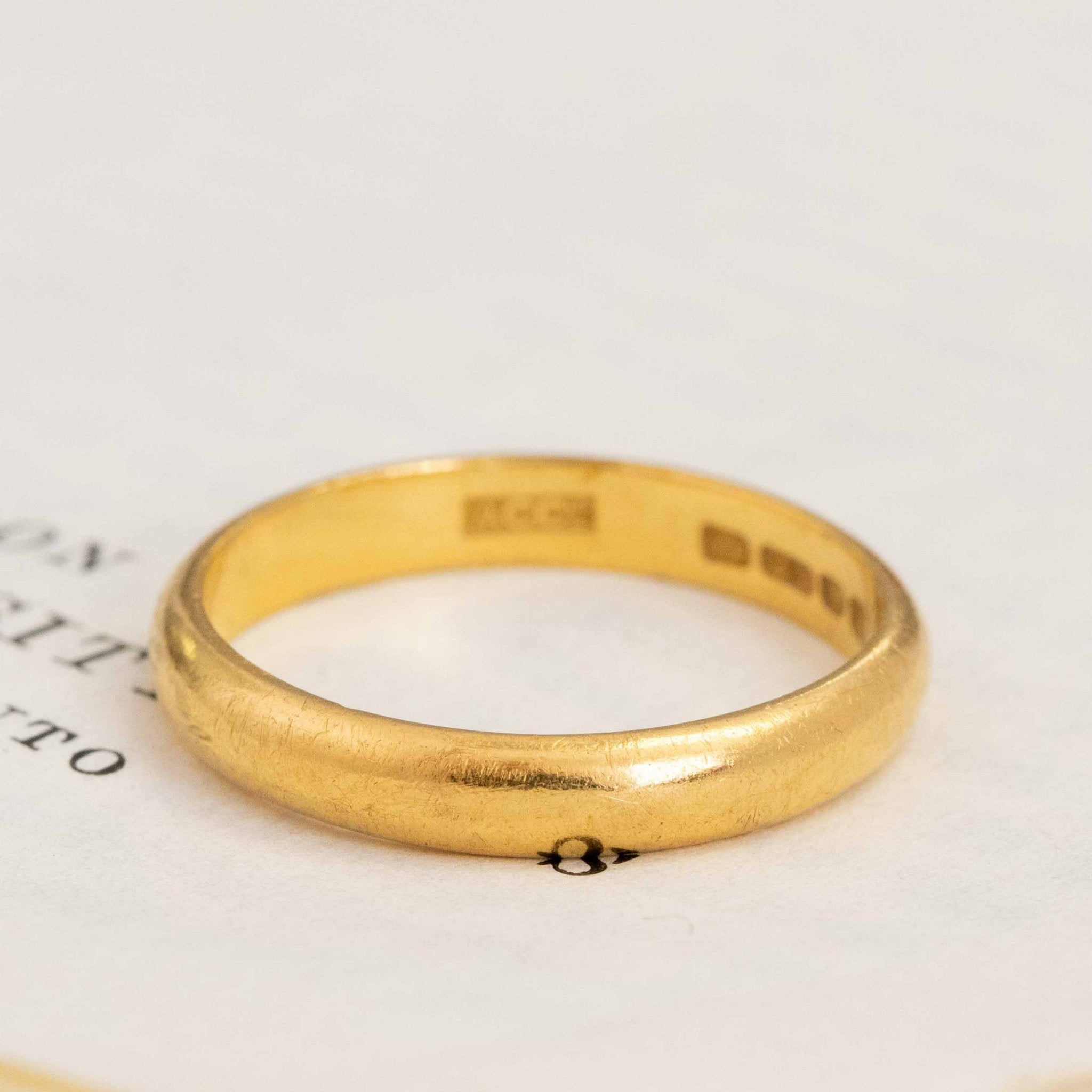 Antique Slim 22kt Band, 3.03mm Wide, English