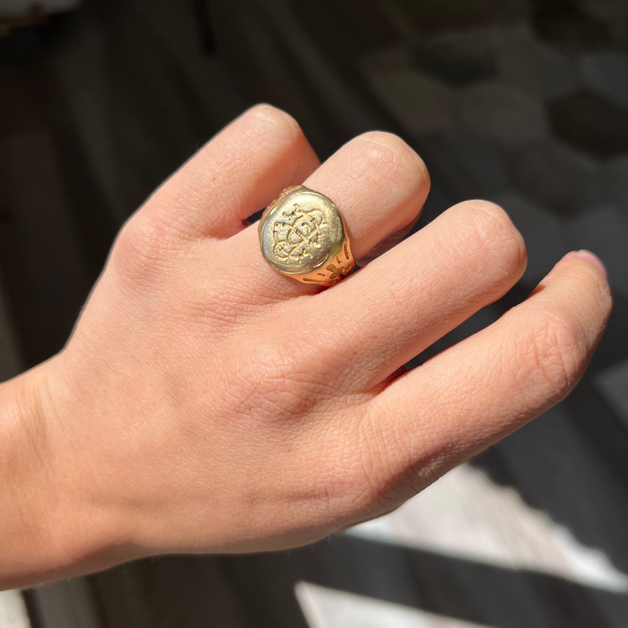 ANTIQUE "SP" SIGNET RING