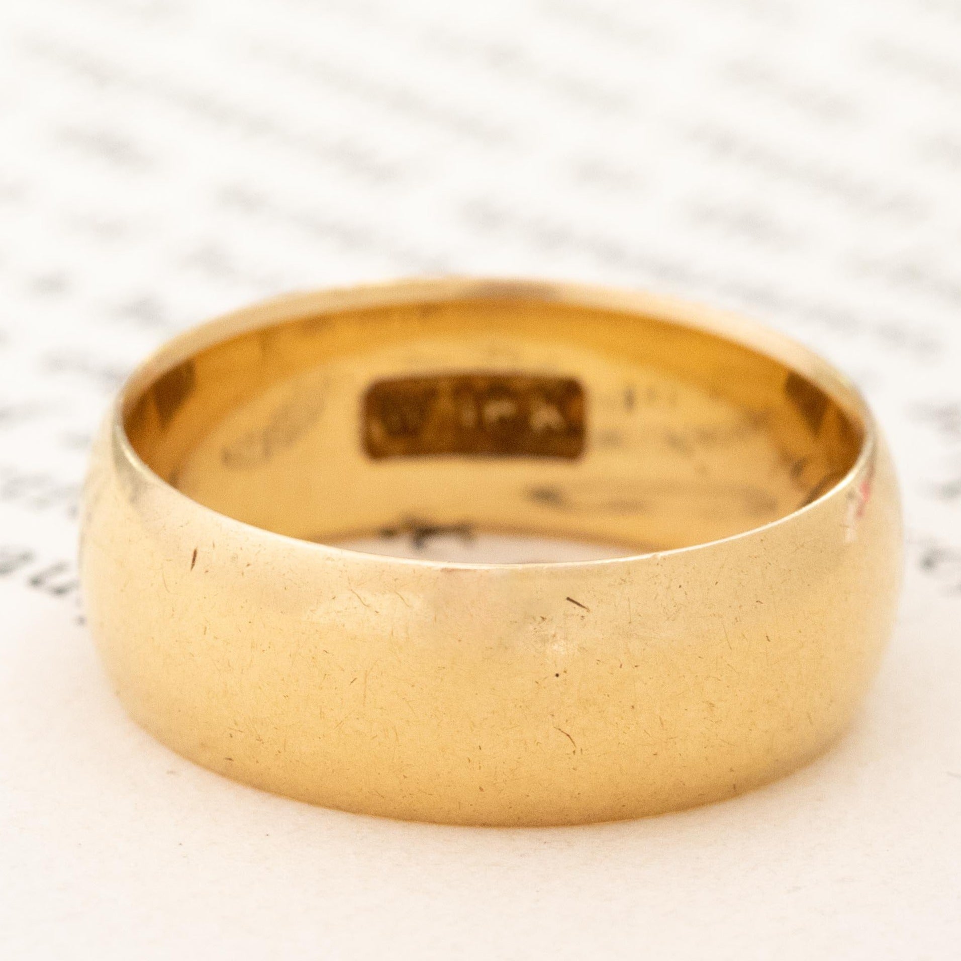 antique gold wedding band in 18kt yellow gold