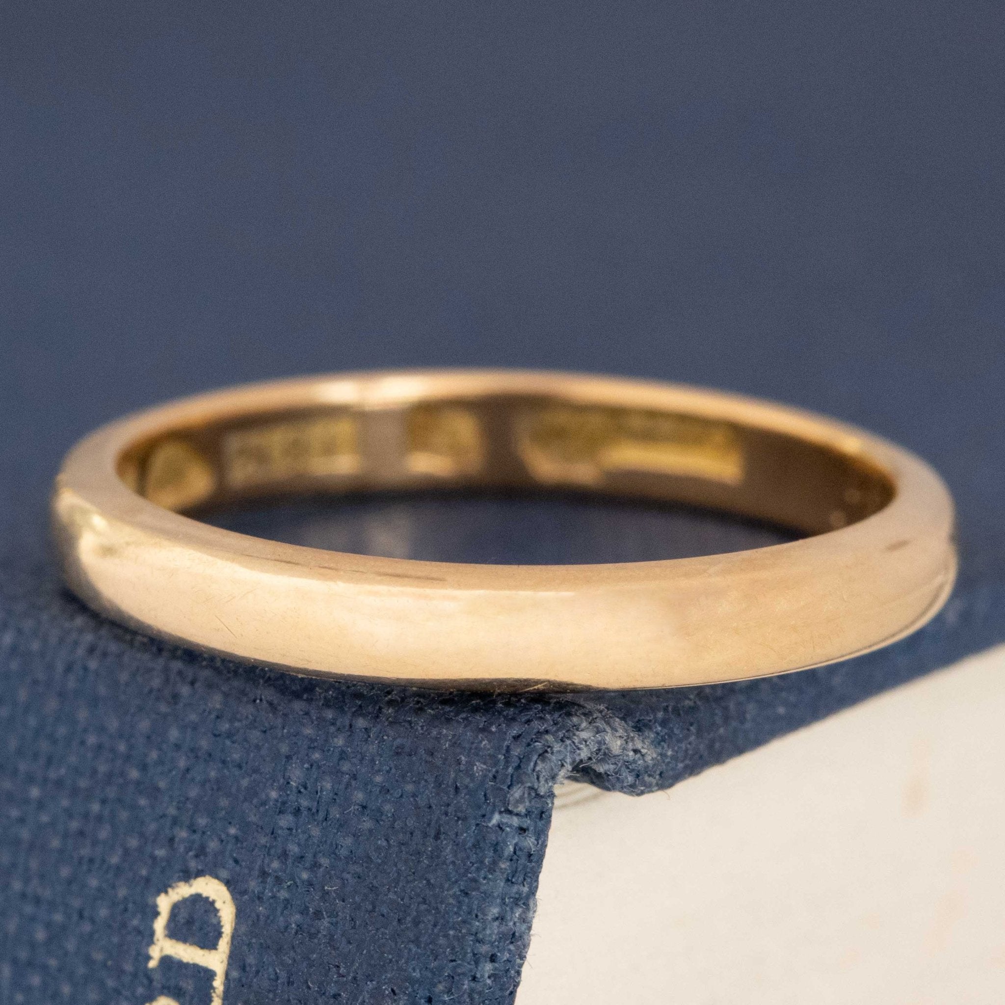 18kt yellow gold antique english wedding band.